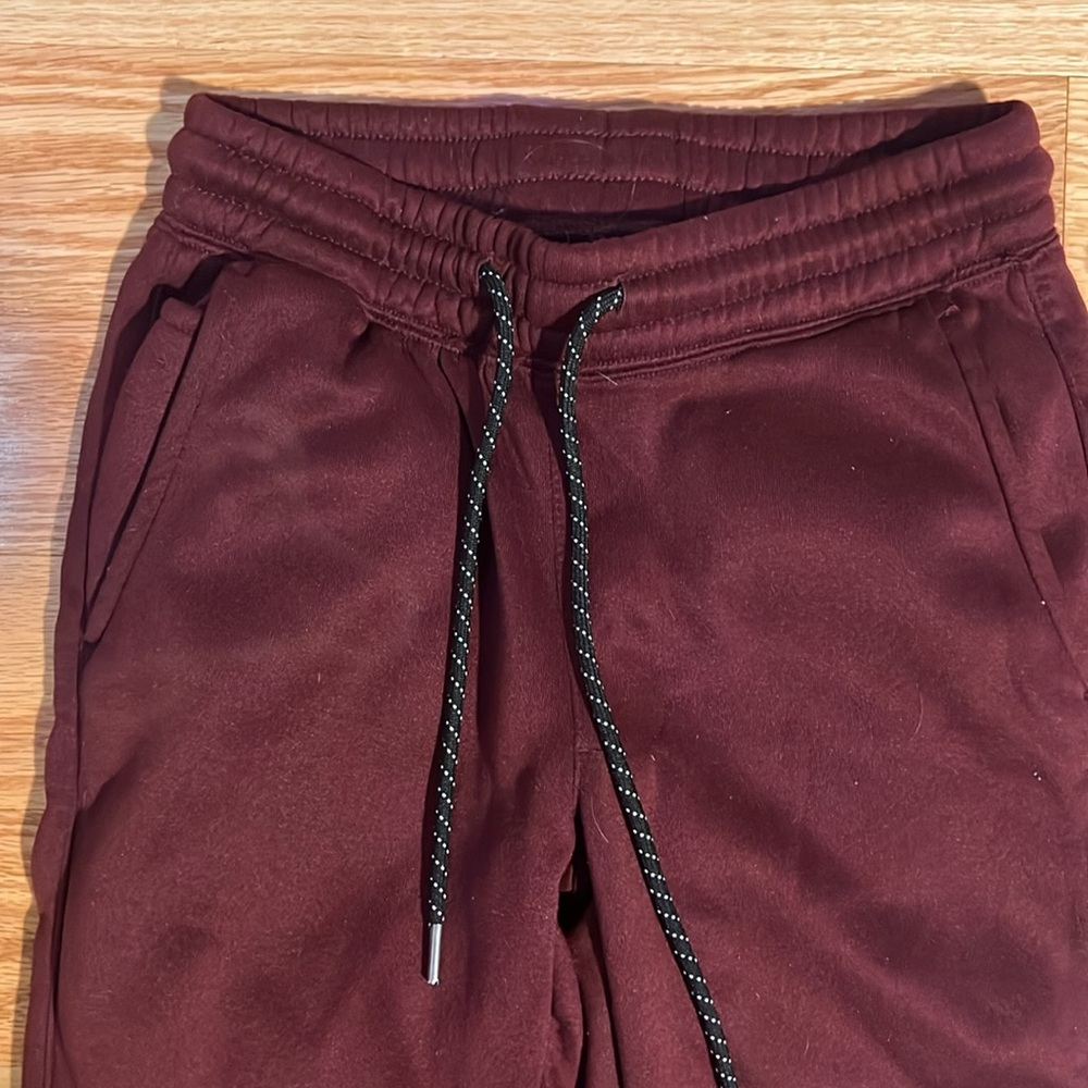 Dark red sweatpants - Picture 2 of 3